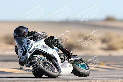 media/Dec-07-2025-CVMA (Sun) [[3e7d2de5dc]]/Race 11-Formula 2-CVMA Hooligans-American Thunder/